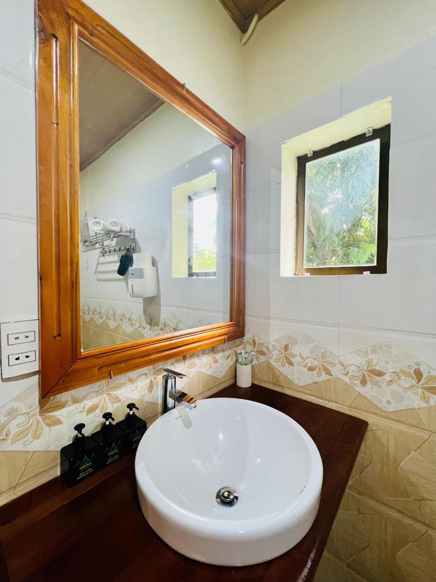 Tropical Valley Homestay - Villas Phong Nha Exterior foto